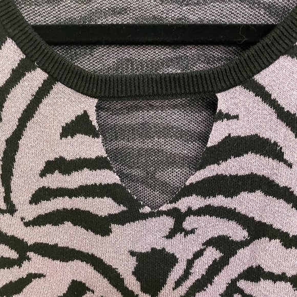 Rock & Republic Keyhole Sweater - Size S - Picture 3 of 10